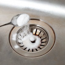 homemade drain cleaner baking soda